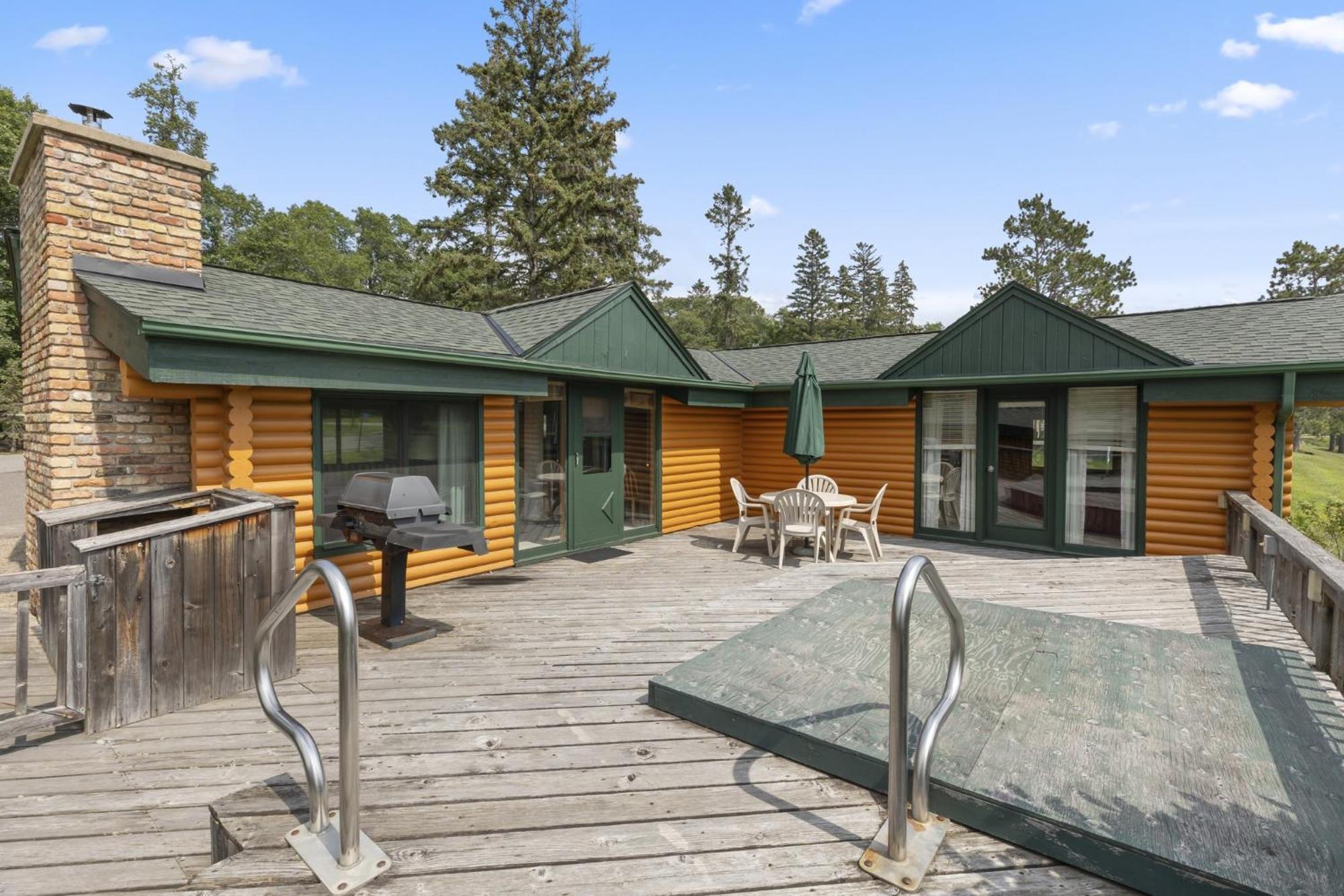 The Lodges At Breezy Point Exterior photo