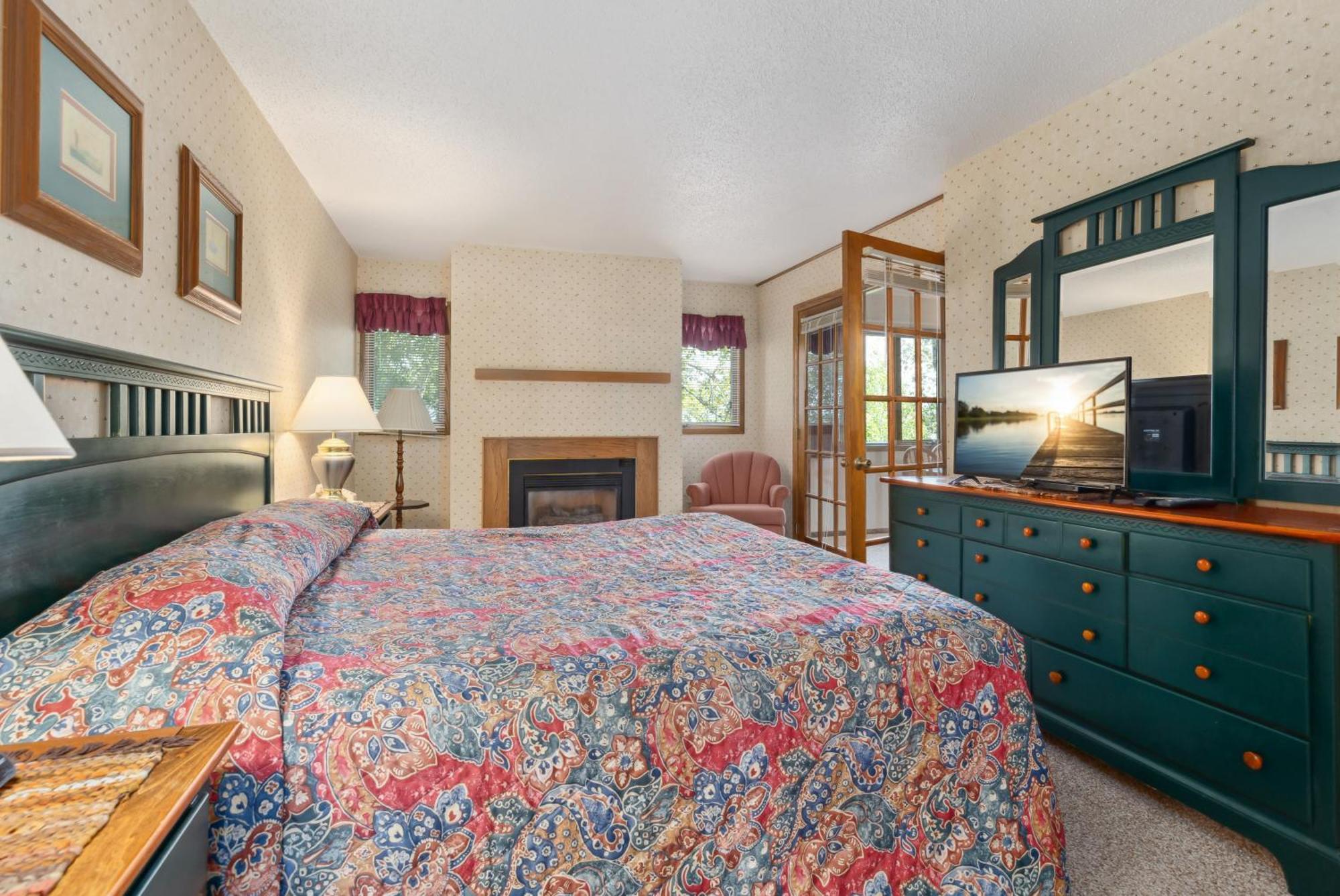 The Lodges At Breezy Point Exterior photo